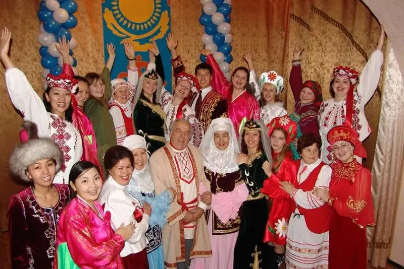 Как члены этнокультурных объединений ВКО празднуют Наурыз