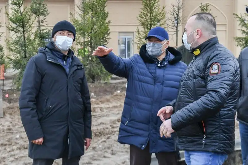 Умирзак Шукеев оценил ход работ в секторах Туркестана