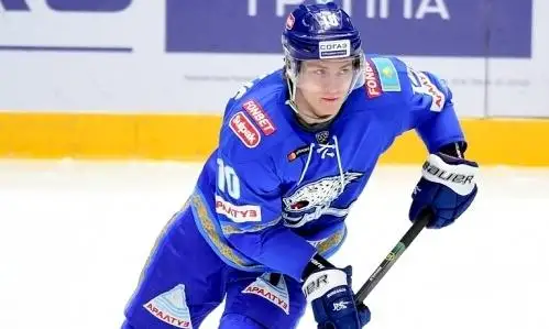 Хоккеист «Барыса» оформил хет-трик в матче КХЛ