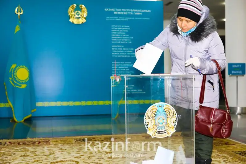 Жители Нур-Султана активно голосуют на выборах