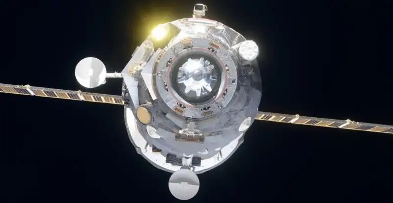 Завершение миссии космического грузовика «Прогресс МС-15» покажут в прямом эфире