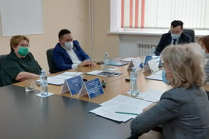 Компания сестры отремонтировала кабинет руководителю отдела строительства в Атбасарском районе