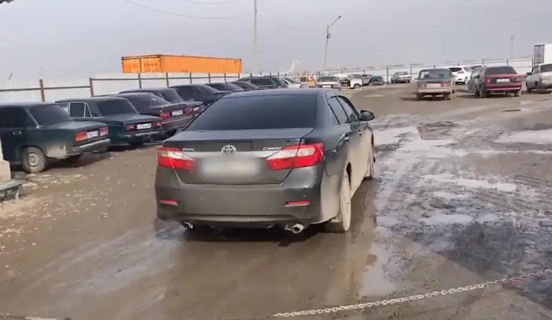 В Туркестанской области наказан водитель за установку спецсигналов и «липовых» госномеров