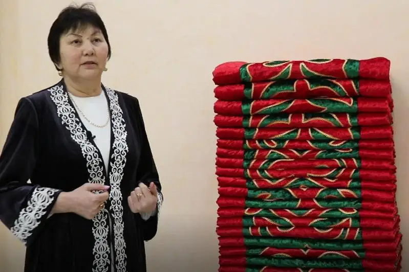 21-метровое корпе сшила к Наурызу костанайская мастерица