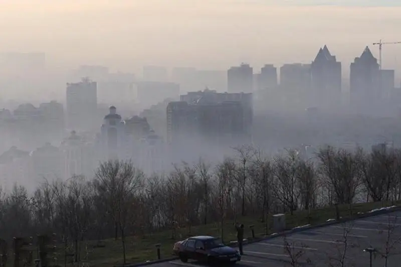 Уровень загрязнения воздуха в Алматы остается повышенным