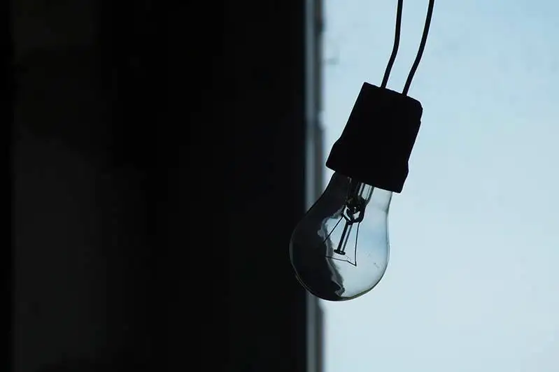 Аварийное отключение электроэнергии произошло из-за погоды в Атырауской области