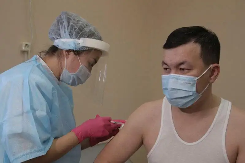 Замглавы облздрава СКО рассказал о самочувствии после вакцинации