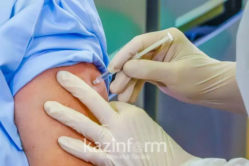 Клинические испытания казахстанской вакцины: у восьми добровольцев не сработали антитела