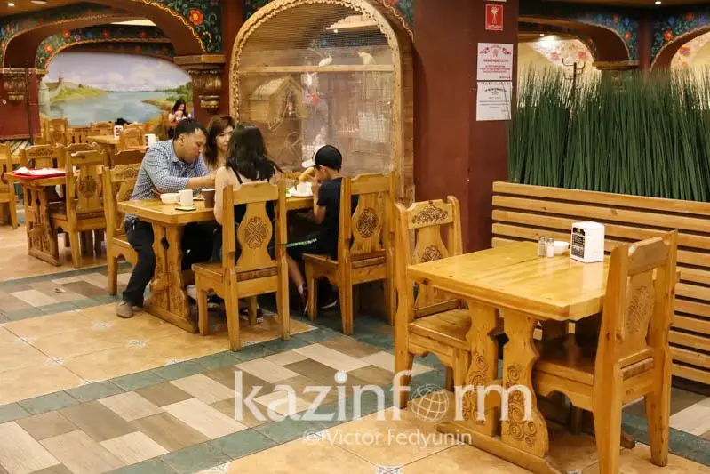 Время работы ресторанов и кафе продлили в Атырау
