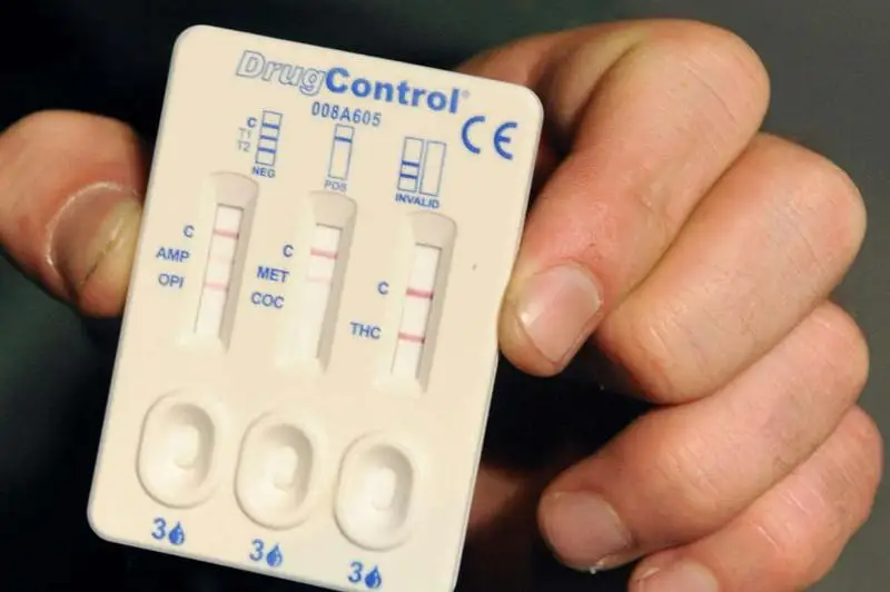 В одном из уездов Китая идет массовая кампания тестирования чиновников на наркотики