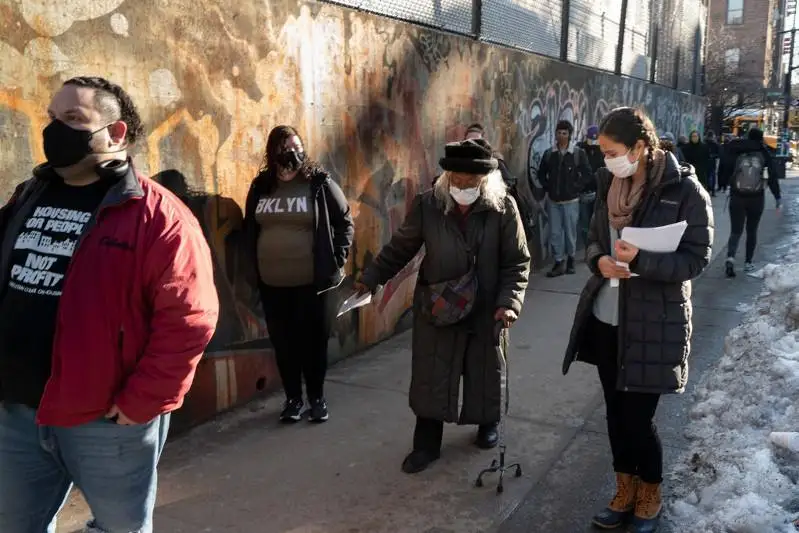 Способный уклоняться от действия вакцин новый штамм коронавируса выявили в Нью-Йорке