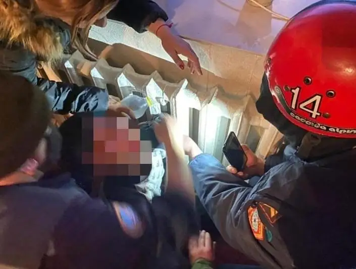 Руку ребенка из горячей батареи вызволили спасатели Семея