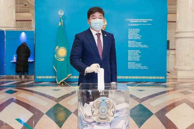 Бауыржан Байбек проголосовал на выборах