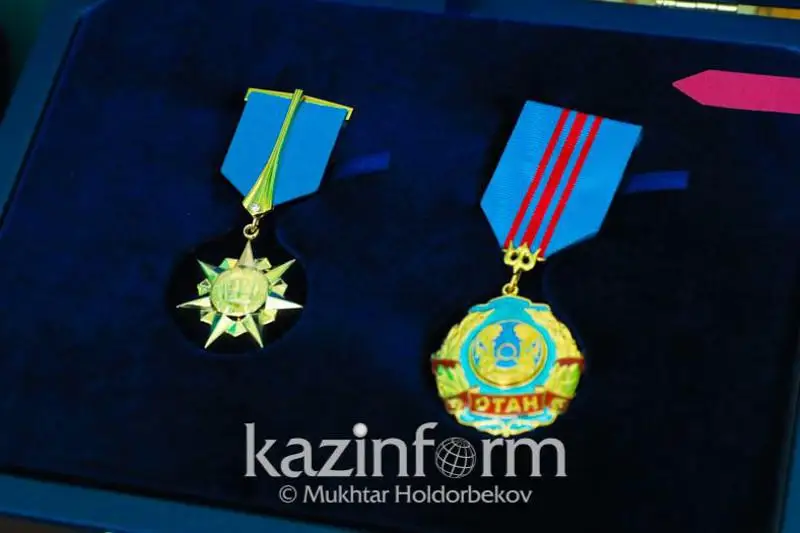 Министерство информации и общественного развития: Государственные и юбилейные медали РК не продаются