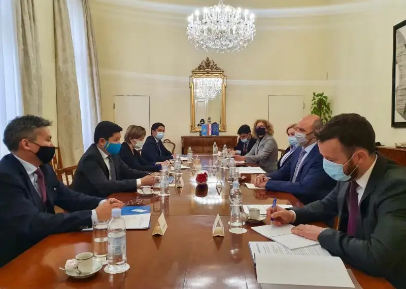 Казахстанско-хорватские межмидовские консультации прошли в Загребе