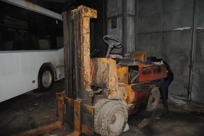 Погрузчик похитили с территории предприятия в ВКО