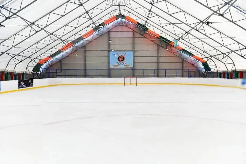 Второй хоккейный корт открыли в райцентре СКО