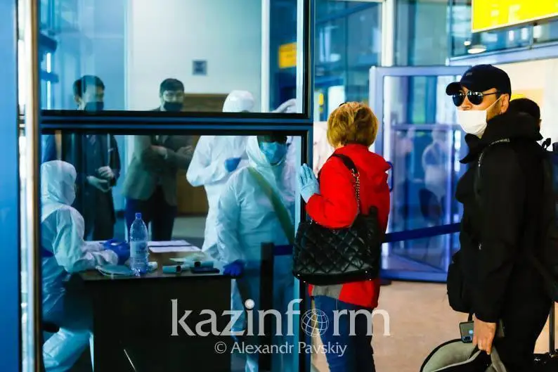 У 21 пассажира выявили коронавирус в марте по прилету в Алматы