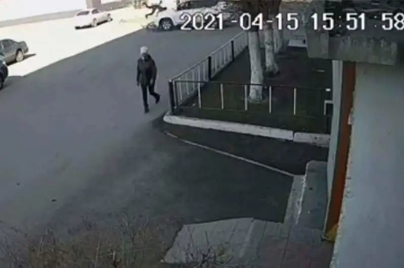 В Экибастузе подросток на велосипеде был сбит джипом во дворе дома