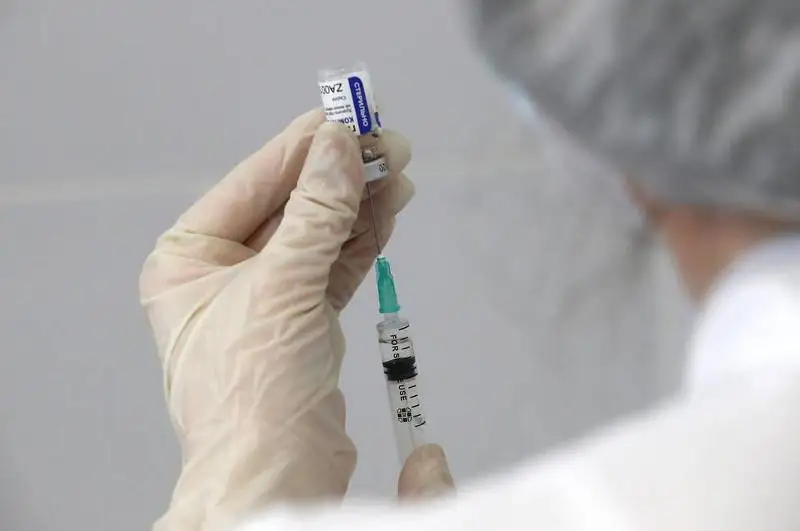 Массовая вакцинация от коронавируса стартует в России
