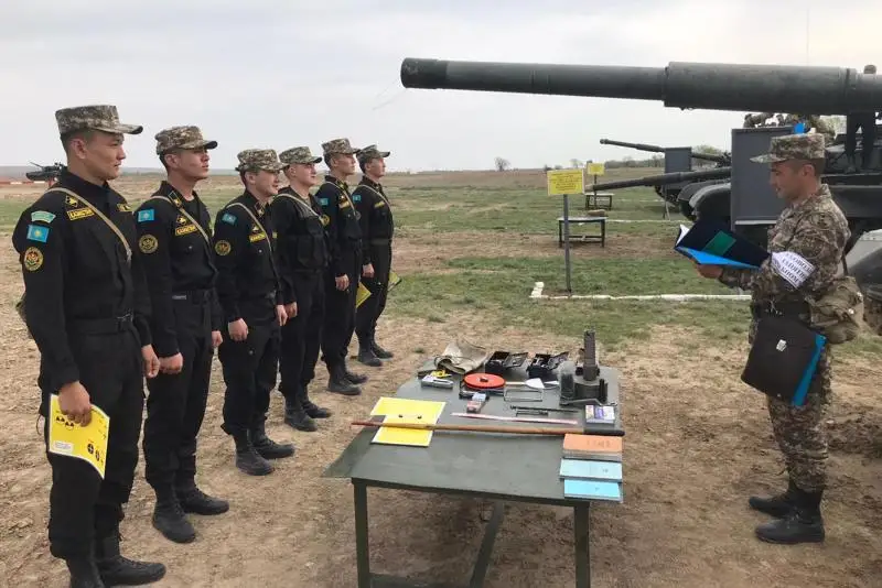 Боевую подготовку показали будущие танкисты Казахстана