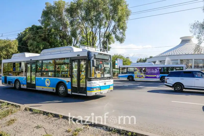 В Алматы водителей просят корректировать маршрут из-за ремонта улиц