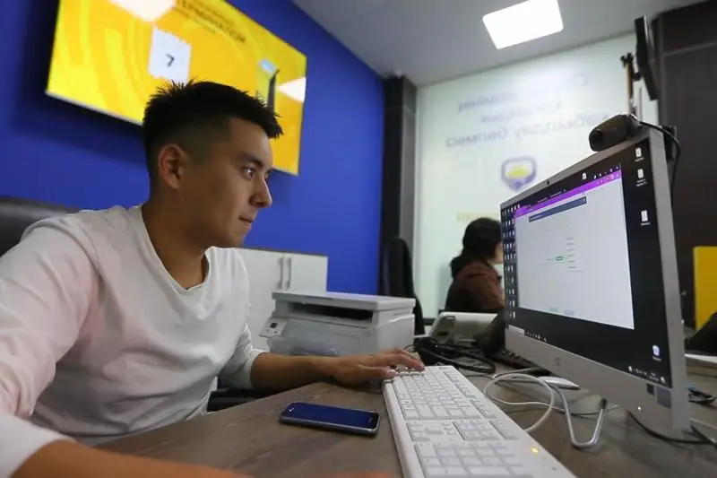 Госслужащих будут учить работать с населением в ВКО