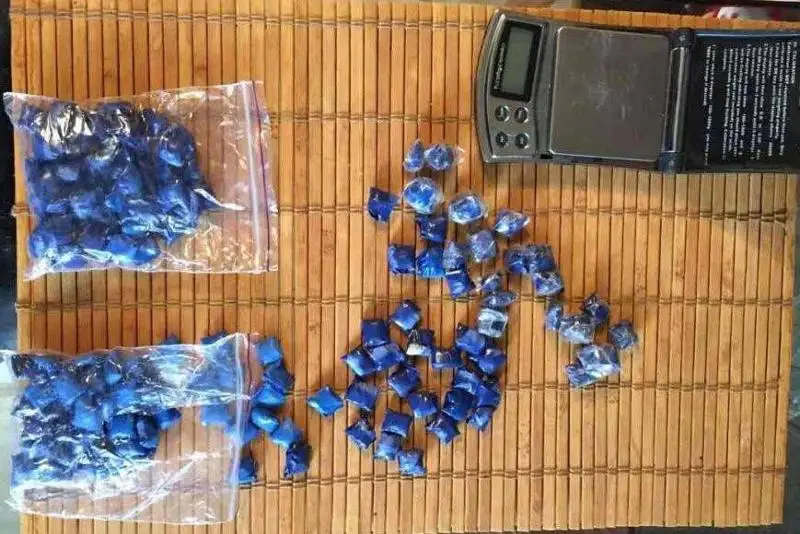 Двух студентов-закладчиков наркотиков приговорили к 6 и 11 годам тюрьмы в Актобе