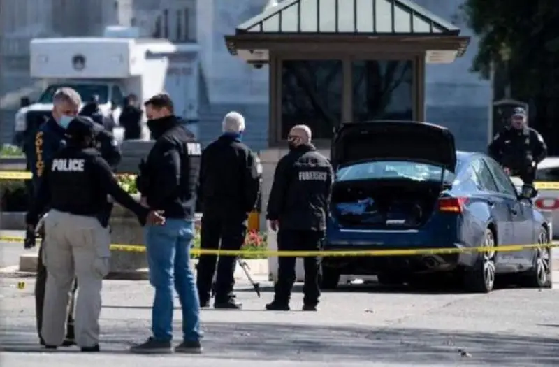 Автомобиль пытался протаранить заграждение у Капитолия США: два человека погибли