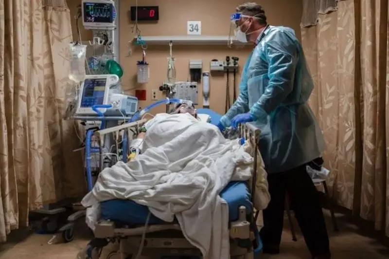 Коронавирус в мире: скачок смертности в Британии и США, новая мутация в Бразилии