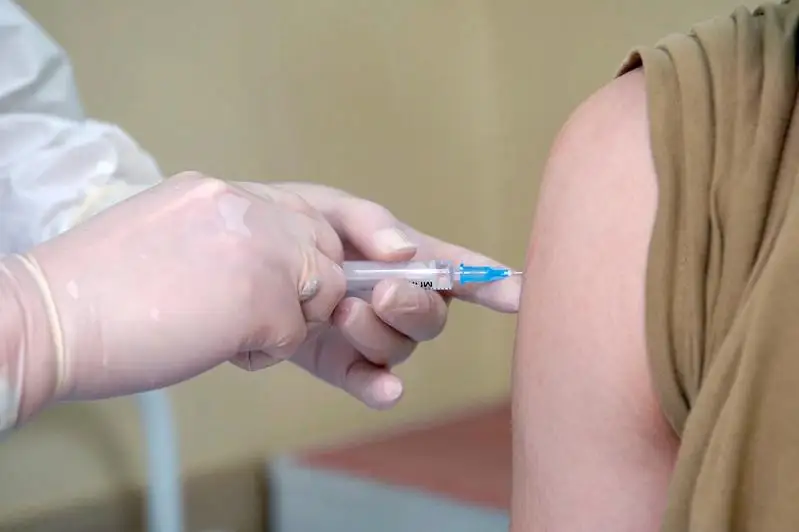 Вакцинация в Бельгии набирает обороты: власти ослабляют карантинные меры