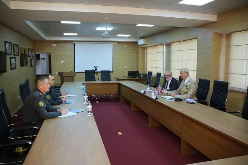 Военный атташе Великобритании посетил казахстанский центр подготовки миротворцев