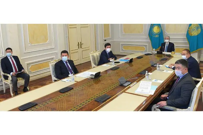 Глава государства провел совещание по вопросам социально-экономического развития Атырауской области