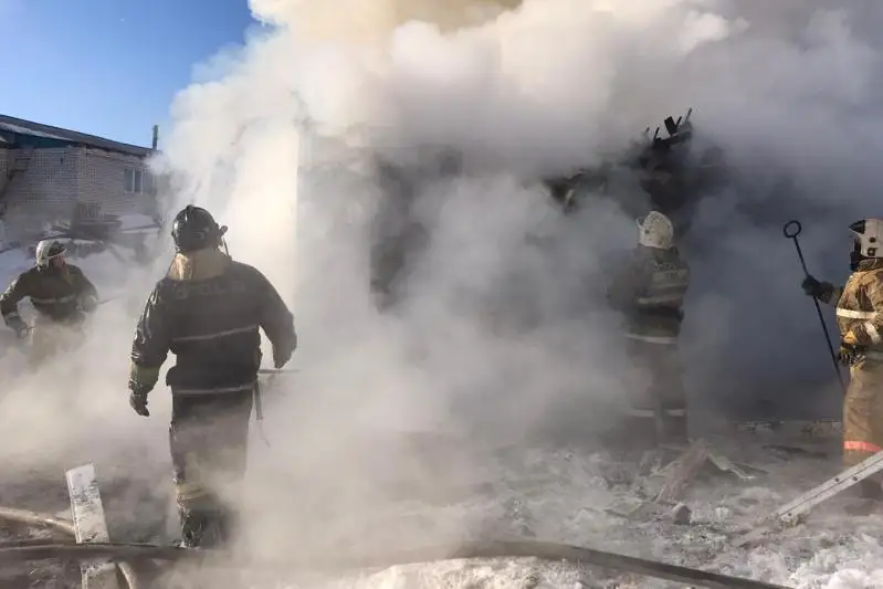 В Актобе при пожаре в доме погиб пожилой мужчина