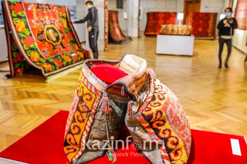 Выставка отечественных ковров проходит в Алматы