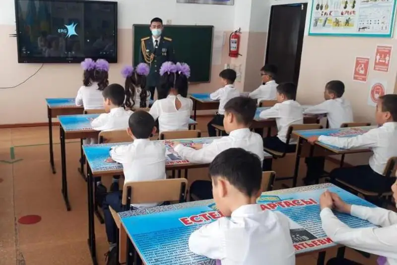 Патриотическую акцию «Парта памяти» запустили в Приозёрске