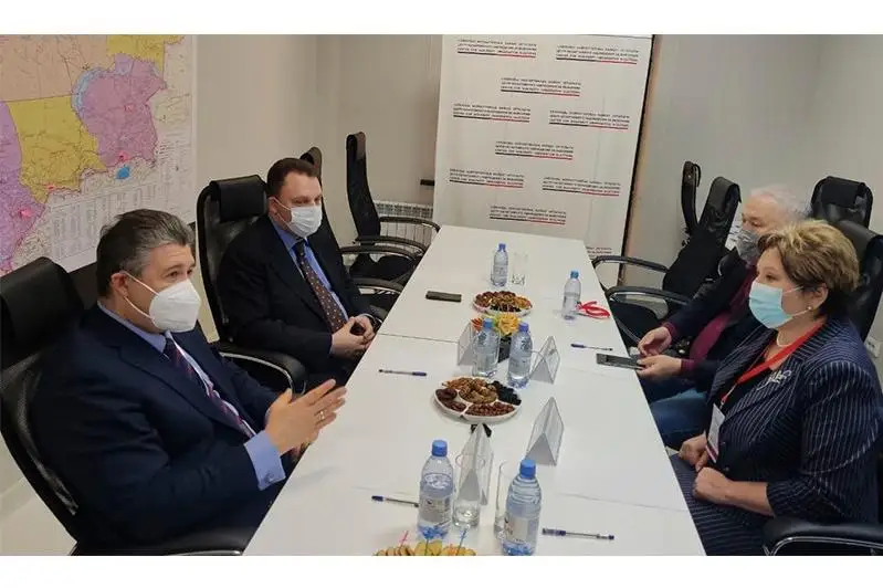 Международные наблюдатели ознакомились с работой Центра непартийного наблюдения за выборами