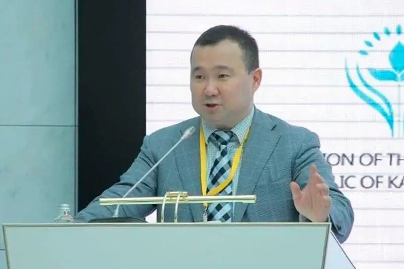 Разработку закона по переходу к альтернативной энергетике прокомментировал Арман Кашкинбеков