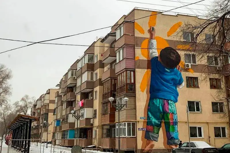 Новый мурал появился в Алматы