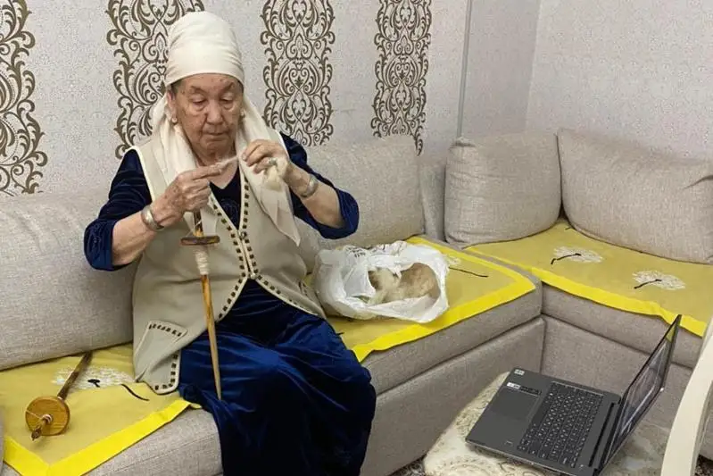 «Әжеден ғибрат»: мангыстауские бабушки создали клуб для детей