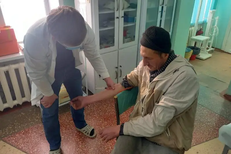 Замерзающего в своем автомобиле мужчину спасли в Акмолинской области