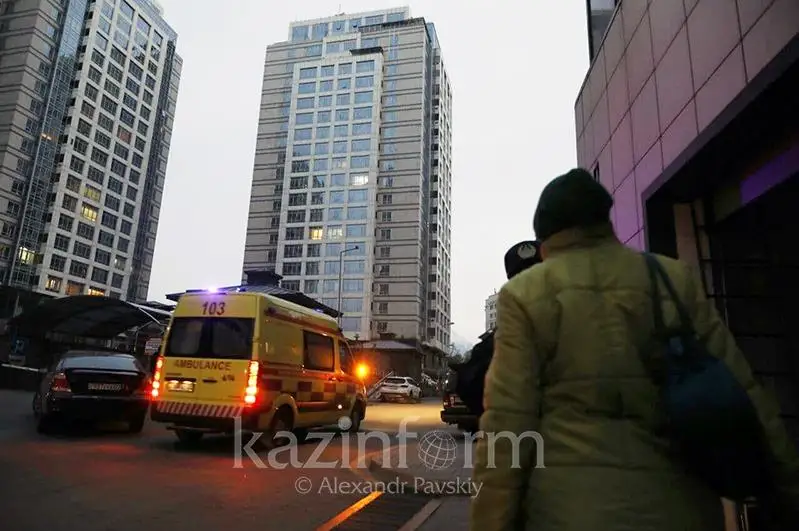 Стрельба в алматинском ЖК: полиция ведет переговоры со стрелком