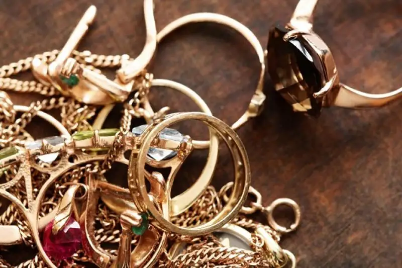 Домработница похитила ювелирные изделия  в Таразе