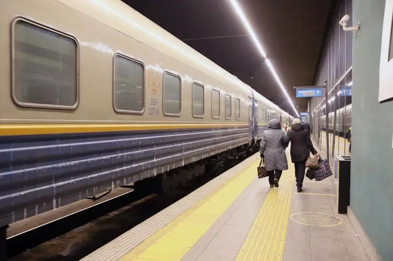 В каких условиях казахстанцы путешествуют по стране