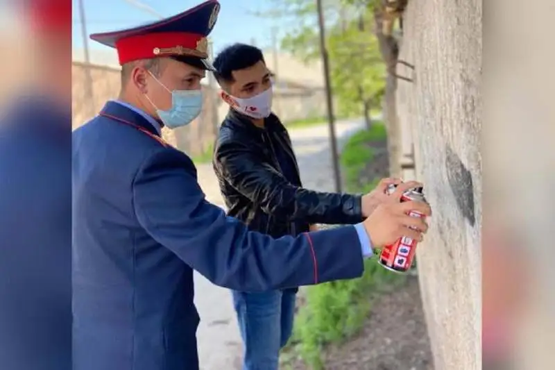 Почти 30 наркограффити удалили в Шымкенте