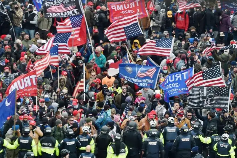 Сторонники Трампа провели акции протеста в нескольких городах страны
