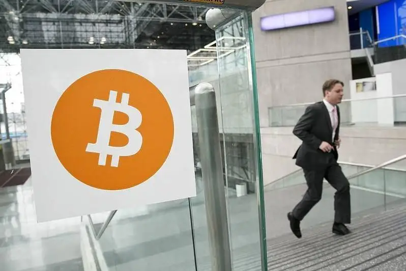 Стоимость биткойна впервые превысила $50 тысяч