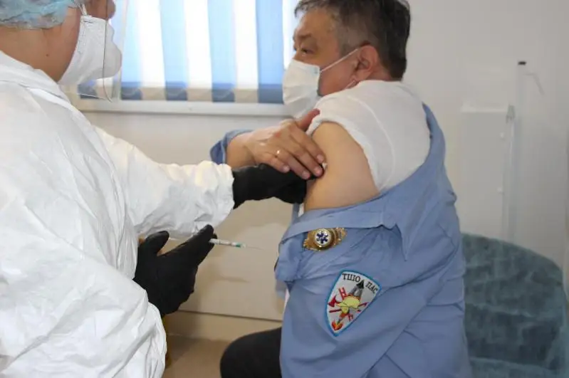 Сообщение о том, что 90% казахстанских нефтяников отказались от вакцинации, опровергли в «ТШО»