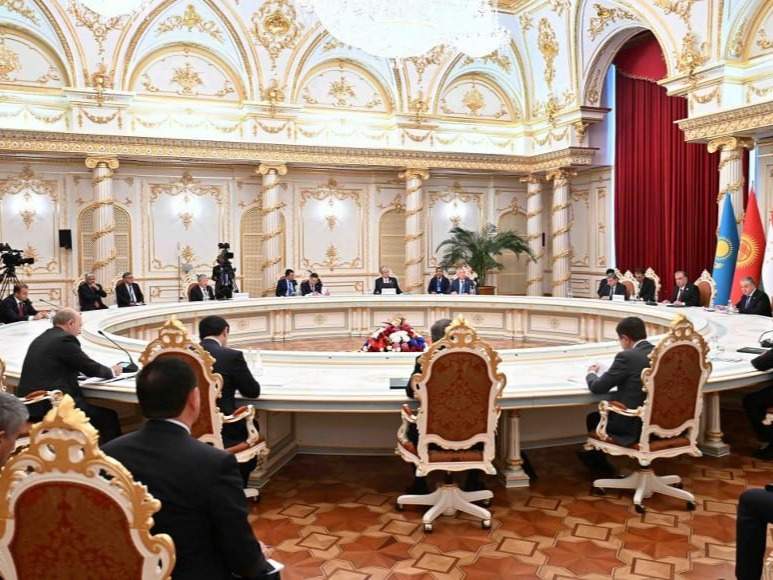 国家元首出席国际拯救咸海基金会成员国元首理事会会议 国家元首出席国际拯救咸海基金会成员国元首理事会会议