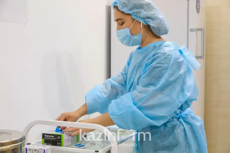 Данные по заболевшим коронавирусом и вакцинации озвучили в Алматы